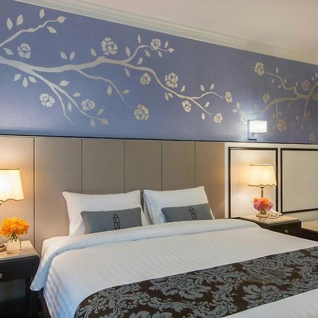 Sara'S Hotel Бангкок Екстер'єр фото