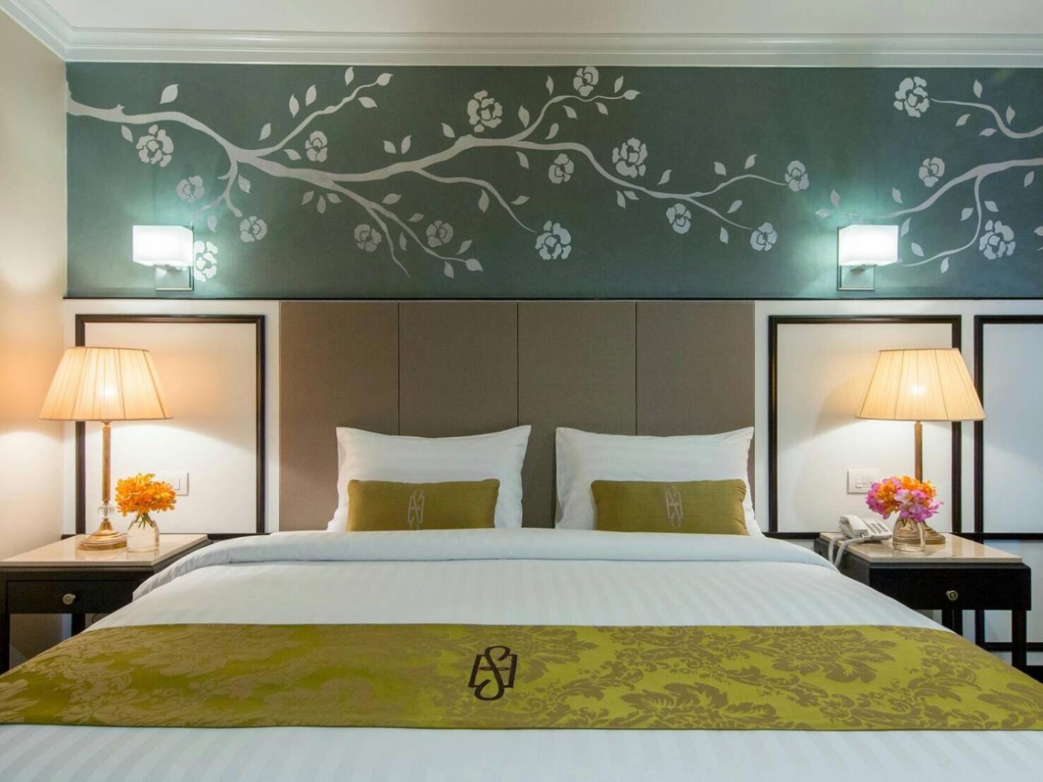 Sara'S Hotel Бангкок Екстер'єр фото