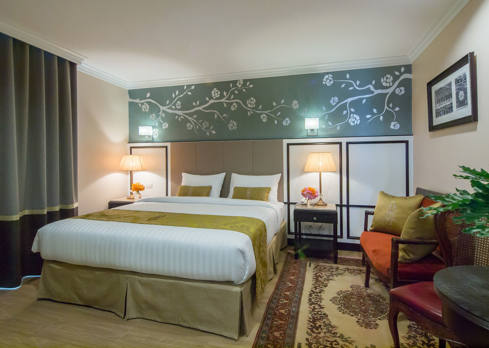 Sara'S Hotel Бангкок Екстер'єр фото