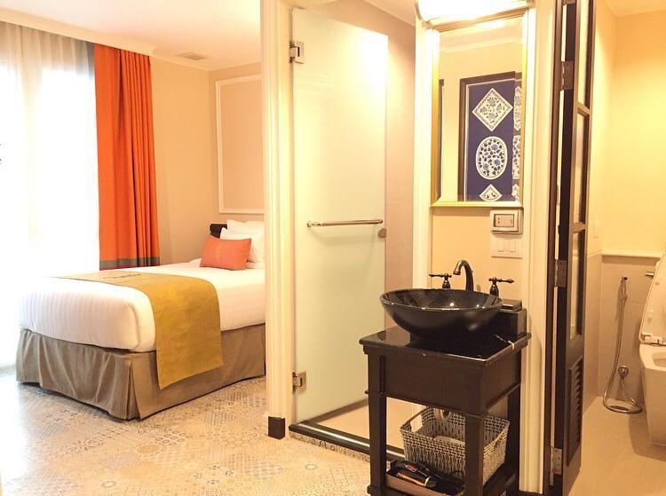 Sara'S Hotel Бангкок Екстер'єр фото