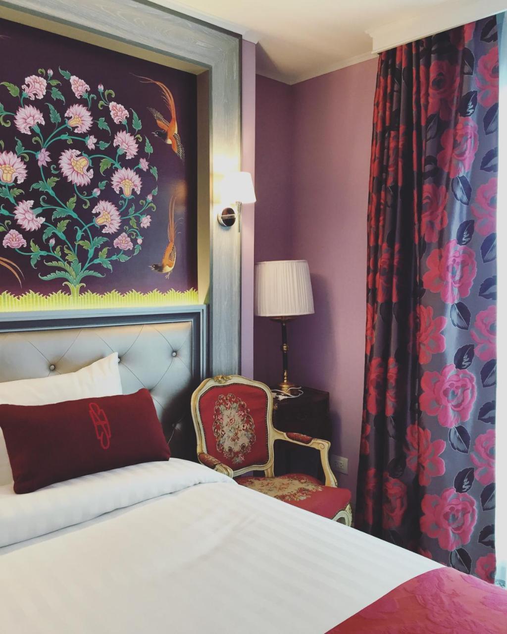 Sara'S Hotel Бангкок Екстер'єр фото