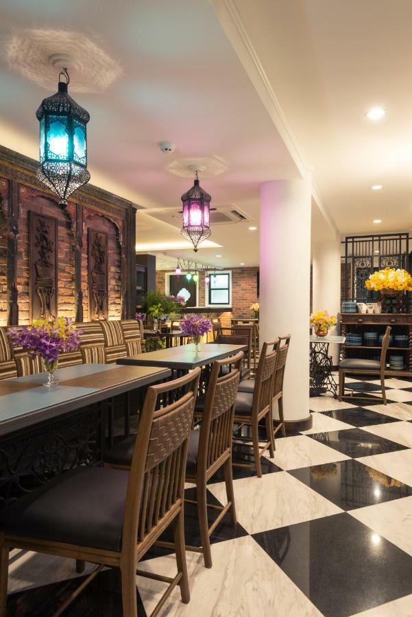 Sara'S Hotel Бангкок Екстер'єр фото