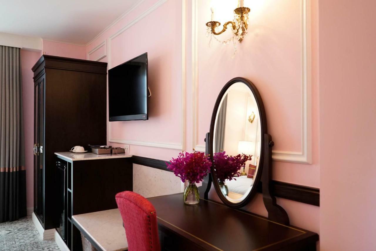 Sara'S Hotel Бангкок Екстер'єр фото